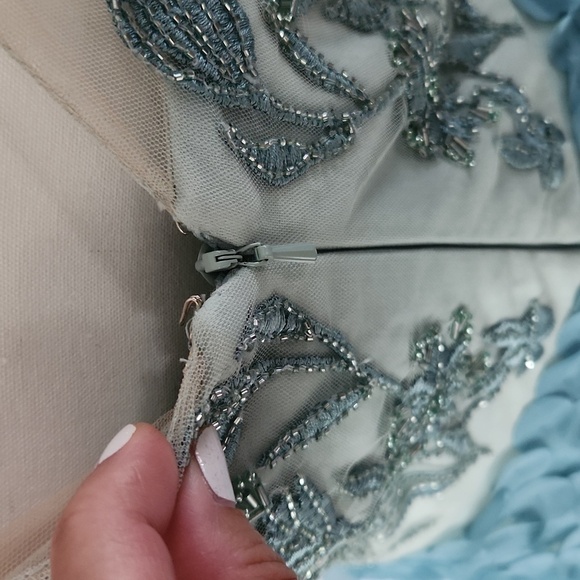 Theia NWT $1449 Odette Ombré Petal Dress Gown in Jade Blue Green Teal size 6 - Picture 13 of 16